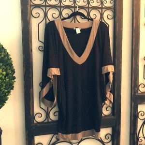 Black Trina Turk beautiful bay wing dress